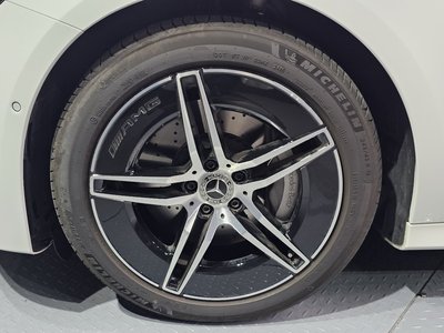 MERCEDES-BENZ E-CLASS - 6