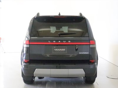 صورة 3 لـ 2025 Lexus GX