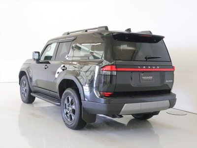 صورة 4 لـ 2025 Lexus GX