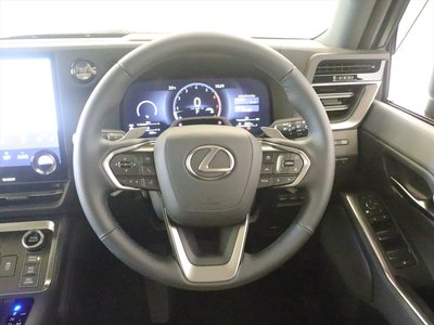 2025 Lexus GX thumbnail 19