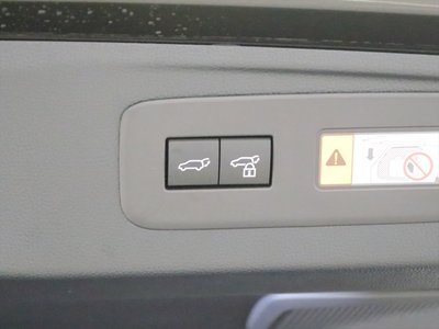 2025 Lexus GX thumbnail 11