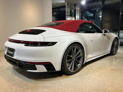 PORSCHE 911 CABRIOLET - 9