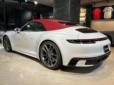 PORSCHE 911 CABRIOLET - 7