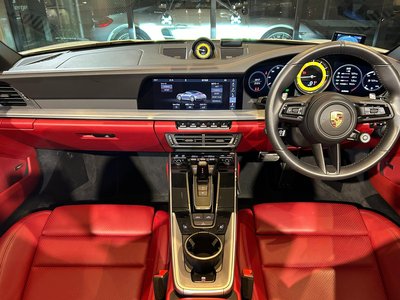 PORSCHE 911 CABRIOLET - 2