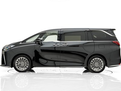 صورة 4 لـ 2026 Lexus LM
