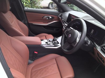 BMW ALPINA B3 TOURING - 10