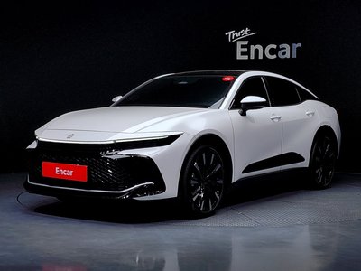 TOYOTA CROWN CROSSOVER