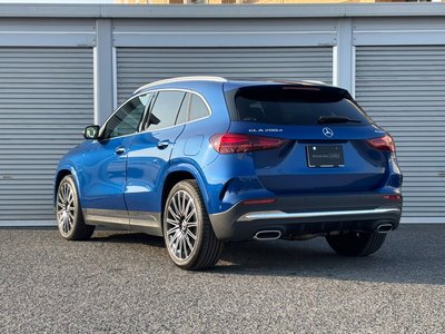 MERCEDES-BENZ GLA - 7