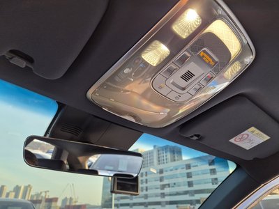 2021 Genesis GV70 — миниатюра 16