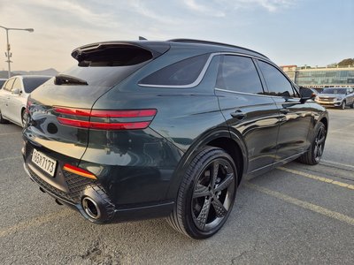 صورة 7 لـ 2021 Genesis GV70