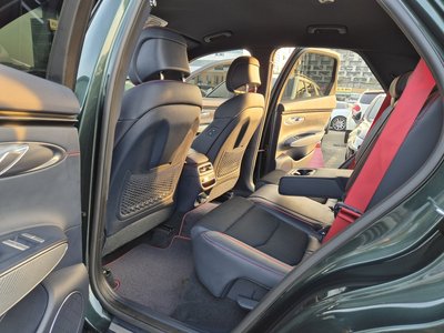 2021 Genesis GV70 — миниатюра 15