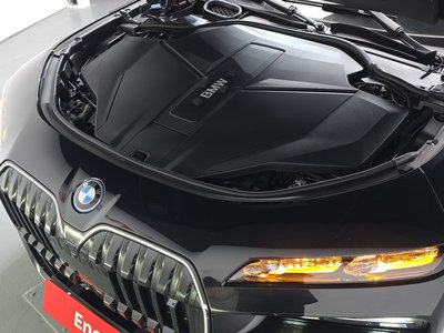 صورة 7 لـ 2024 BMW I7