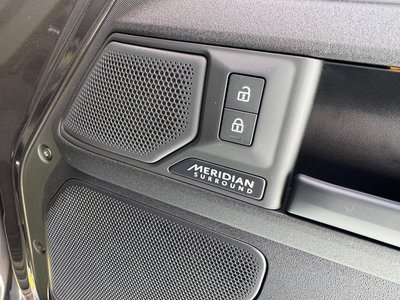 2025 LAND Rover DEFENDER — миниатюра 98