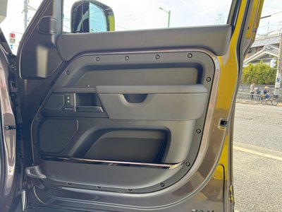 2025 LAND Rover DEFENDER — миниатюра 30