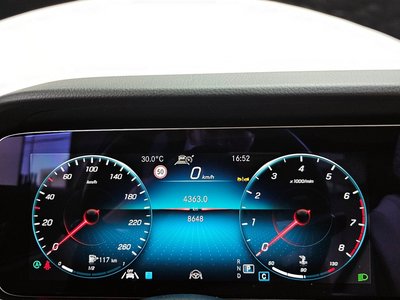 MERCEDES-BENZ E-CLASS - 8