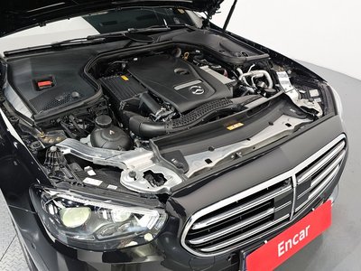 MERCEDES-BENZ E-CLASS - 7