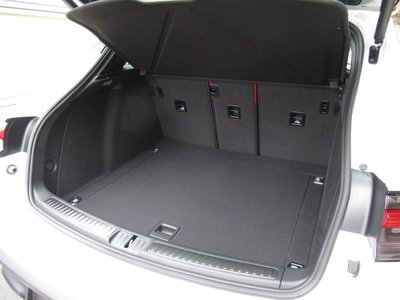PORSCHE MACAN - 8