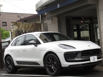 PORSCHE MACAN - 4