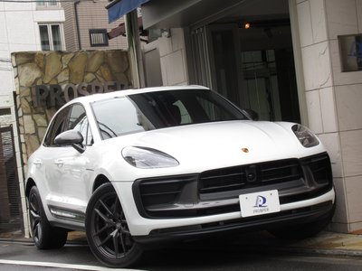 PORSCHE MACAN - 3