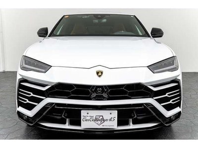 LAMBORGHINI URUS - 2