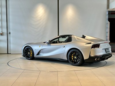 صورة 7 لـ 2022 Ferrari 812 GTS