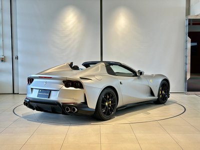 صورة 9 لـ 2022 Ferrari 812 GTS