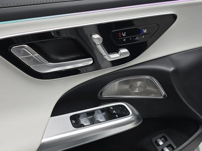 2025 Mercedes-BENZ E-CLASS 缩略图 21