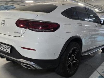 MERCEDES-BENZ GLC - 4