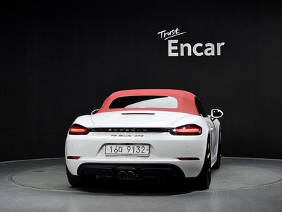 صورة 3 لـ 2019 Porsche 718