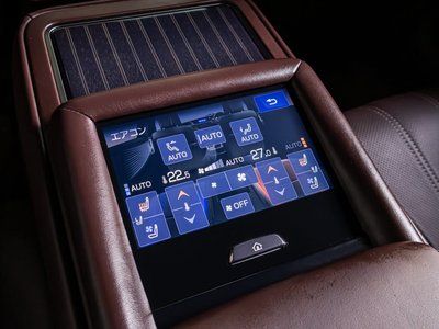 LEXUS LS - 6