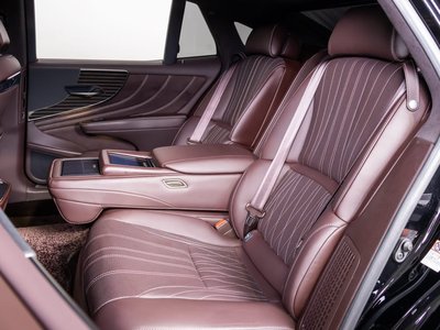 LEXUS LS - 7