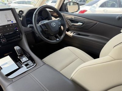 صورة 3 لـ 2025 Toyota ALPHARD