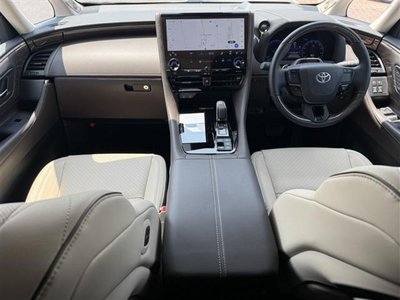 صورة 2 لـ 2025 Toyota ALPHARD