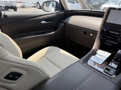 صورة 4 لـ 2025 Toyota ALPHARD