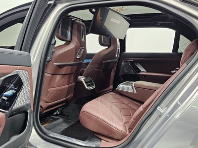 صورة مصغرة 17 لـ 2024 BMW 7 SERIES