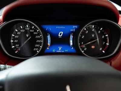 صورة مصغرة 13 لـ 2021 Maserati LEVANTE