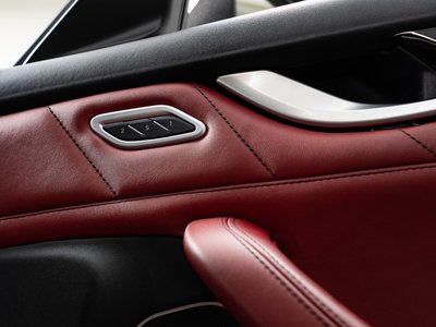 صورة مصغرة 33 لـ 2021 Maserati LEVANTE