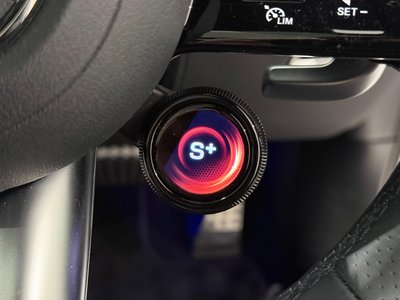 MERCEDES-BENZ GLC AMG - 10