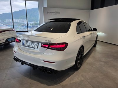 MERCEDES-BENZ E-CLASS - 6