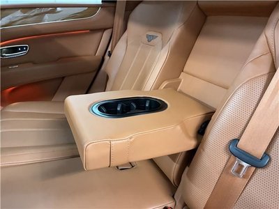 2021 Bentley BENTAYGA thumbnail 46