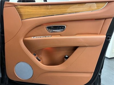 2021 Bentley BENTAYGA thumbnail 21