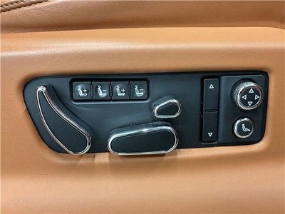 2021 Bentley BENTAYGA thumbnail 24