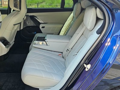 صورة مصغرة 11 لـ 2025 BMW 7 SERIES