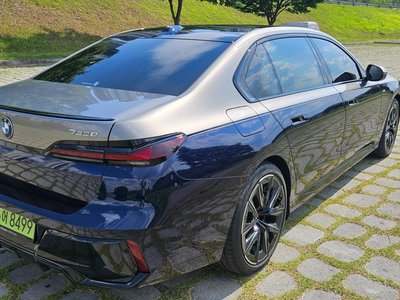 BMW 7 SERIES - 7