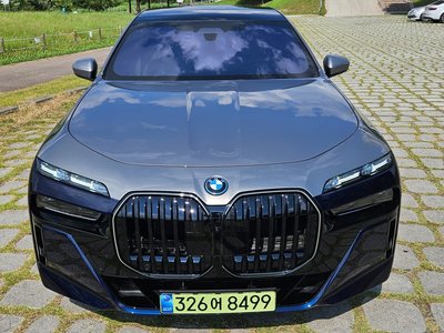 BMW 7 SERIES - 1