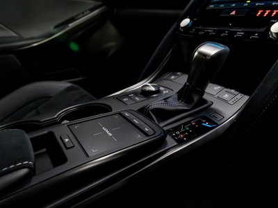 صورة مصغرة 36 لـ 2023 Lexus IS