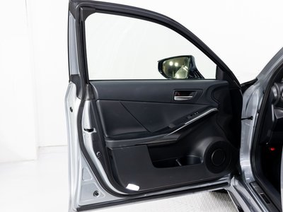 صورة مصغرة 64 لـ 2023 Lexus IS