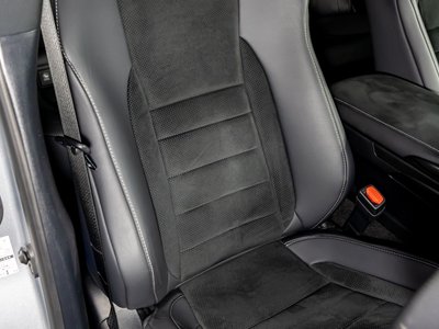 صورة مصغرة 41 لـ 2023 Lexus IS