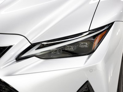 صورة مصغرة 12 لـ 2023 Lexus IS