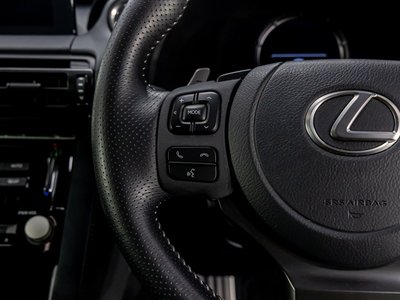 صورة مصغرة 54 لـ 2023 Lexus IS